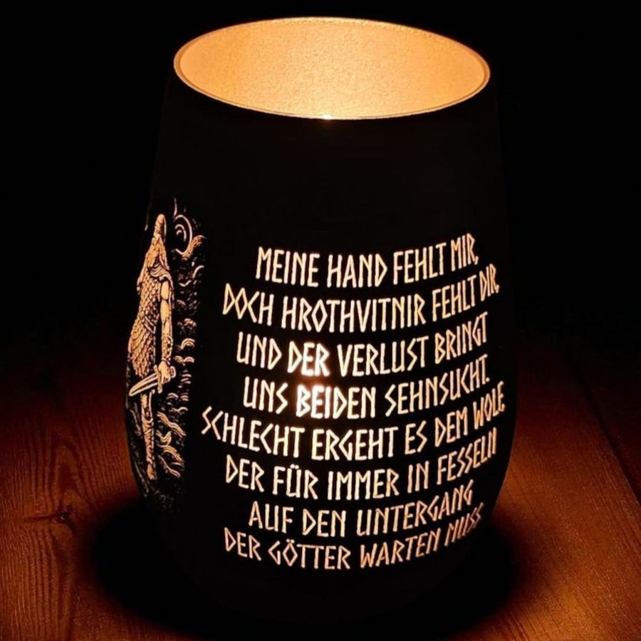 Graviertes Windlicht mit Tyr-Motiv